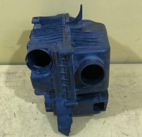 MiniCooper 2000-2006 hatchback 1.4 16v petrol MT 70 kW 2009 Obal filtra vzduchu 11025410