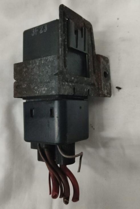 Ford Galaxy Mk1 1995-2006 minivan 1.9 TDI diesel 66 kW 1997  Rele YM218C616AA 899257000 7M5919506