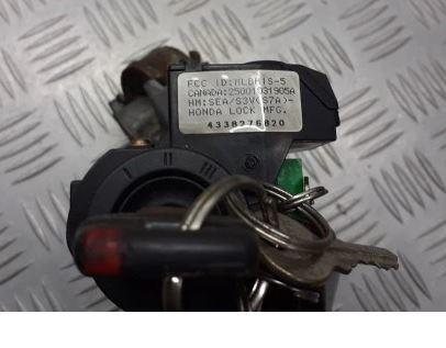 Honda Civic VII 2000-2006 sedan 1.7 16v petrol MT 88 kW 2001 Spinacia skrinka a kluc