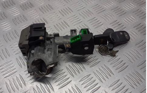 Honda Civic VII 2000-2006 sedan 1.7 16v petrol MT 88 kW 2001  Spinacia skrinka a kluc