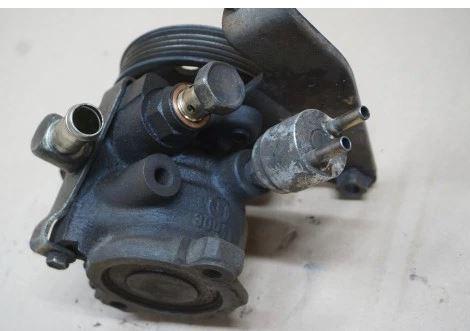 Daihatsu Applause sedan 1.6 16v petrol MT 66 kW 1994  Servocerpadlo, pumpa riadenia