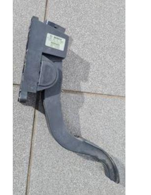 Nissan Terrano II 1992-2006 suv 2.7 TD diesel 74 kW 1994 Pedal