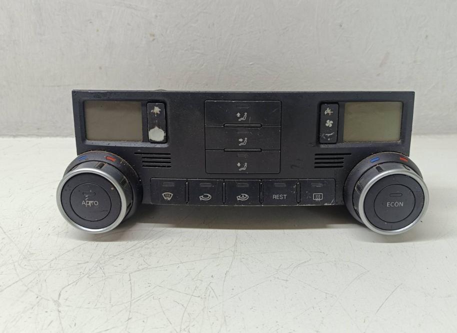 Volkswagen Touareg I 2002-2010 hatchback 2.5 TDI diesel MT 128 kW 2005  Prepinac/spinac/tlacidlo a ovladac kurenia 7L6907040L