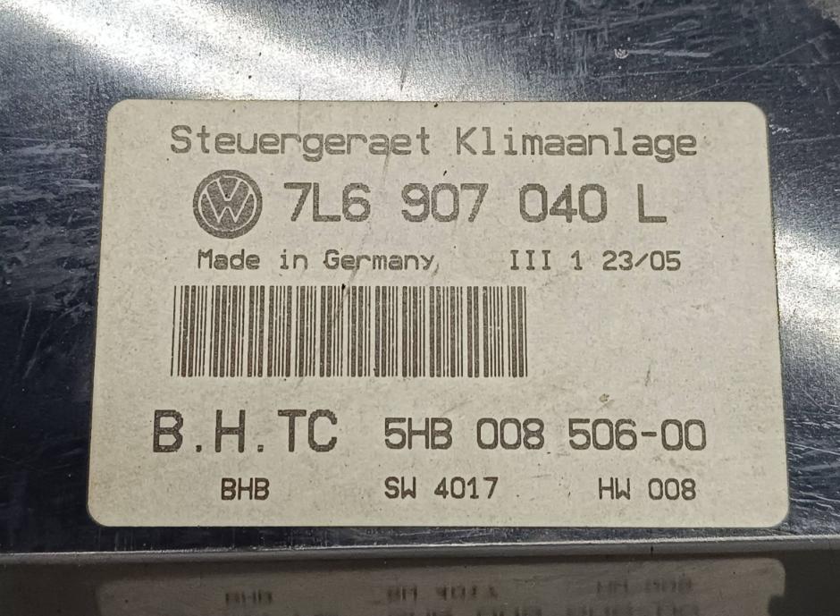 Volkswagen Touareg I 2002-2010 hatchback 2.5 TDI diesel MT 128 kW 2005  Prepinac/spinac/tlacidlo a ovladac kurenia 7L6907040L