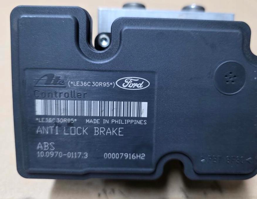 Ford Fusion hatchback 1.4 TDCi diesel 50 kW 2006  Pumpa ABS