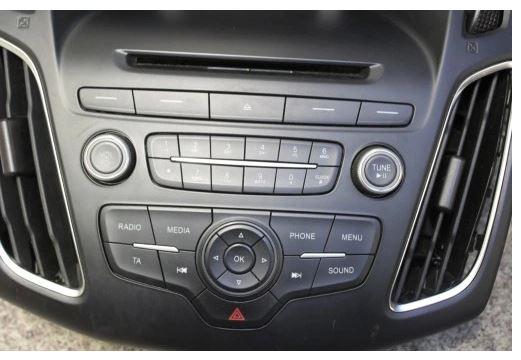 Ford Focus Mk3 2010-2018 sedan 1.6 TDCI diesel MT 70 kW 2011  Radio F1ET18K811BD