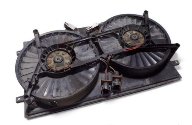 Volkswagen Transporter T4 1990-2003 2.5 petrol MT 81 kW 1997  Ventilator chladica klimatizacie