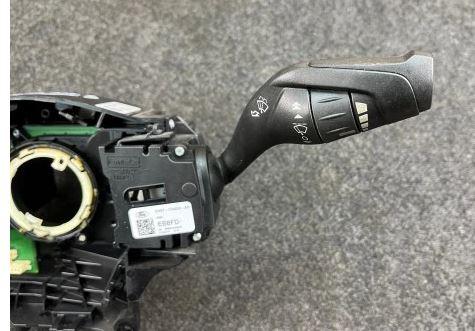 Ford Focus Mk3 2010-2018 sedan 1.6 TDCI diesel MT 70 kW 2011  Prepinacie packy pod volantom BK2T-14A664-BA