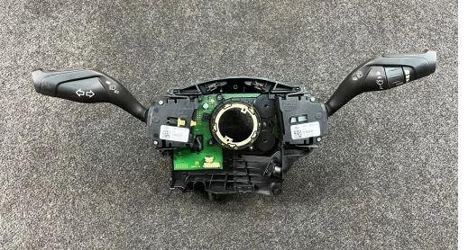 Ford Focus Mk3 2010-2018 sedan 1.6 TDCI diesel MT 70 kW 2011  Prepinacie packy pod volantom BK2T-14A664-BA