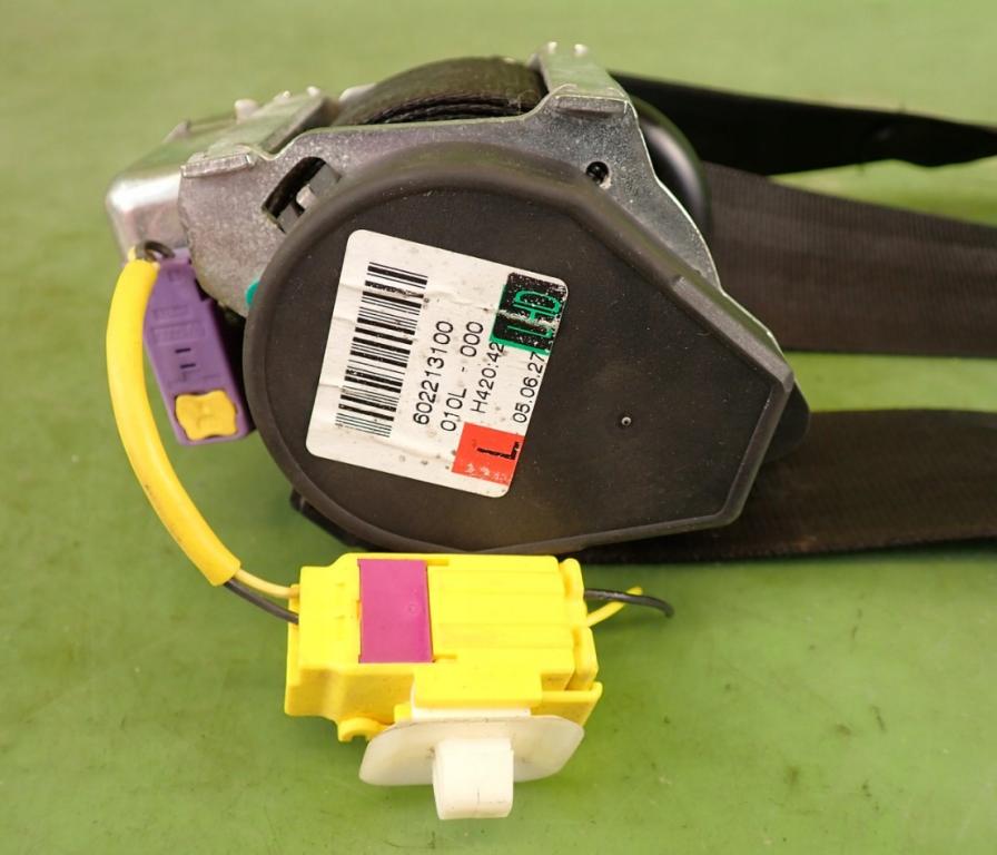 Volkswagen Golf V 2003-2009 hatchback 1.9 TDI diesel MT 77 kW 2005  pas bezpečnostný 1K4857705D 602213100