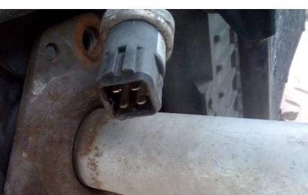 Audi A6 C5 1997-2004 sedan 1.9 TDI diesel MT 81 kW 1998  Vystuha predna 1853027916