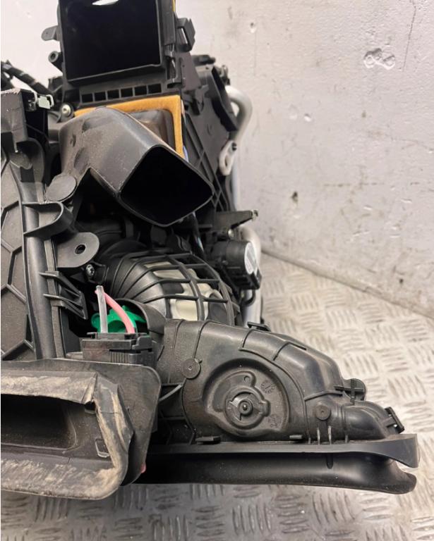 Renault Megane III 2008-2016 combi 1.6 16v petrol MT 81 kW 2011  Radiator kurenia