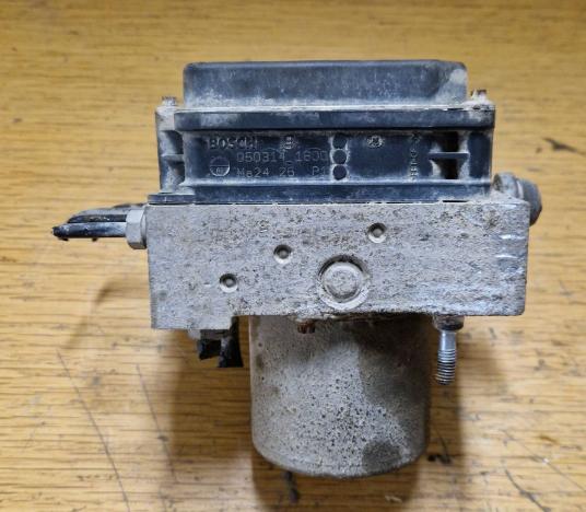 Opel Vivaro 2001-2014 hatchback 2.0 CDTI diesel MT 84 kW 2007  Pumpa ABS 0265230475 0265951117