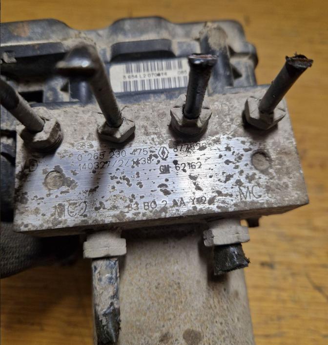 Opel Vivaro 2001-2014 hatchback 2.0 CDTI diesel MT 84 kW 2007  Pumpa ABS 0265230475 0265951117