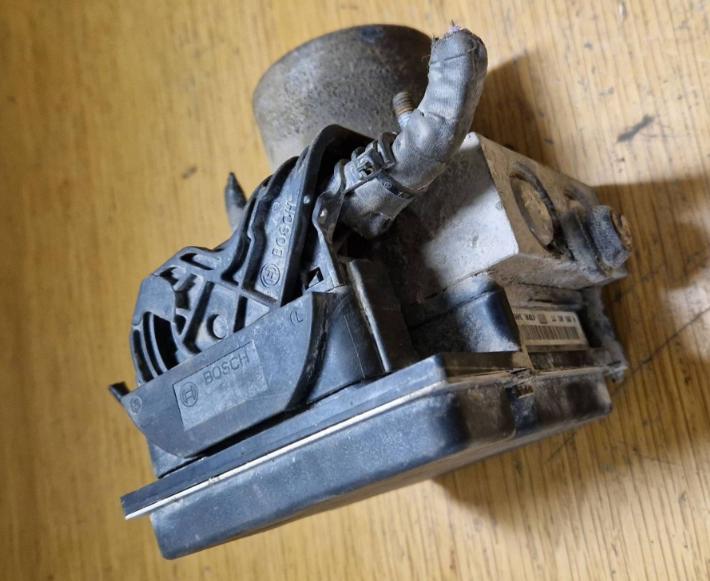 Opel Vivaro 2001-2014 hatchback 2.0 CDTI diesel MT 84 kW 2007  Pumpa ABS 0265230475 0265951117