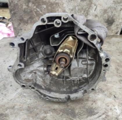 Audi 80 B4 1991-1994 combi 1.9 TDI diesel MT 66 kW 1994 Prevodovka BAA