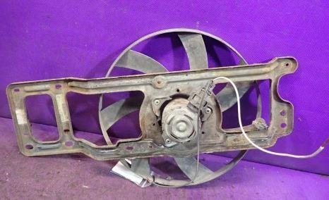 Renault Clio II 1998-2012 hatchback 1.2 petrol MT 43 kW 1999  Ventilátor 8200098036A