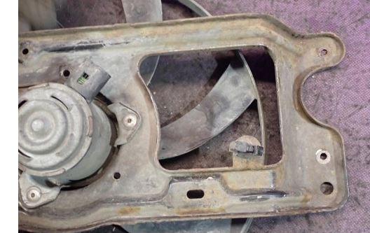 Renault Clio II 1998-2012 hatchback 1.2 petrol MT 43 kW 1999  Ventilátor 8200098036A