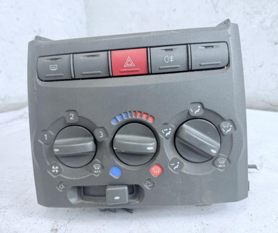 Fiat Ducato II 1994-2006 2.8 JTD diesel MT 94 kW 2003  Panel kúrenia/klimatizácie
