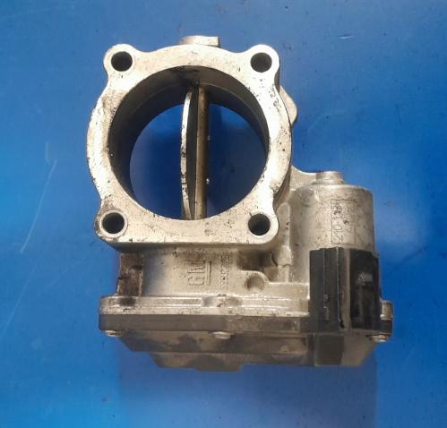 Opel Astra IV 2009-2015 hatchback 1.7 CDTI diesel MT 81 kW 2011  Škrtiaca klapka 55567728