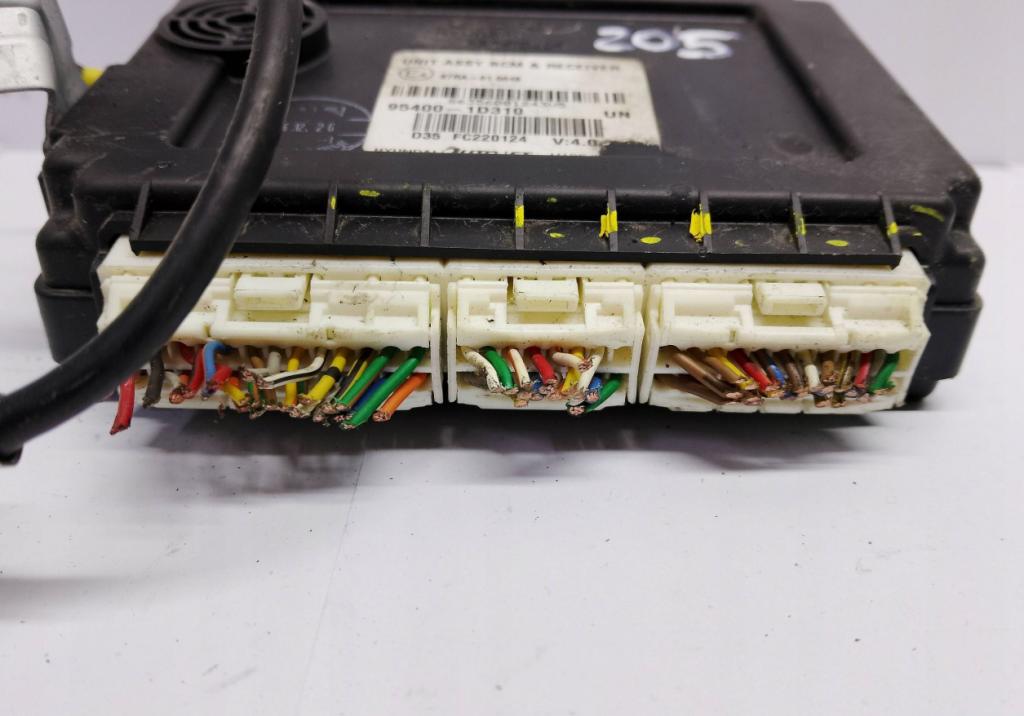 Kia Carens II 2002  2006 hatchback 2.0 CRDI diesel   MT  Modul komfortu