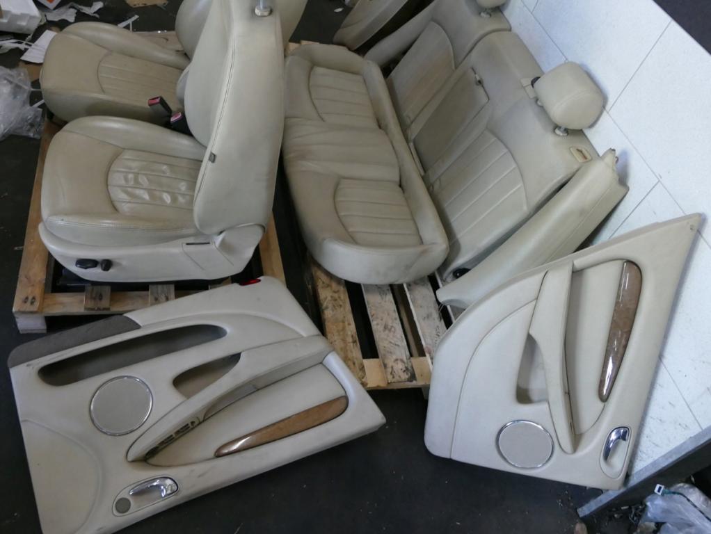 Jaguar X-type combi 2.0 D diesel MT 96 kW 2006  Sedačka, sedadlo