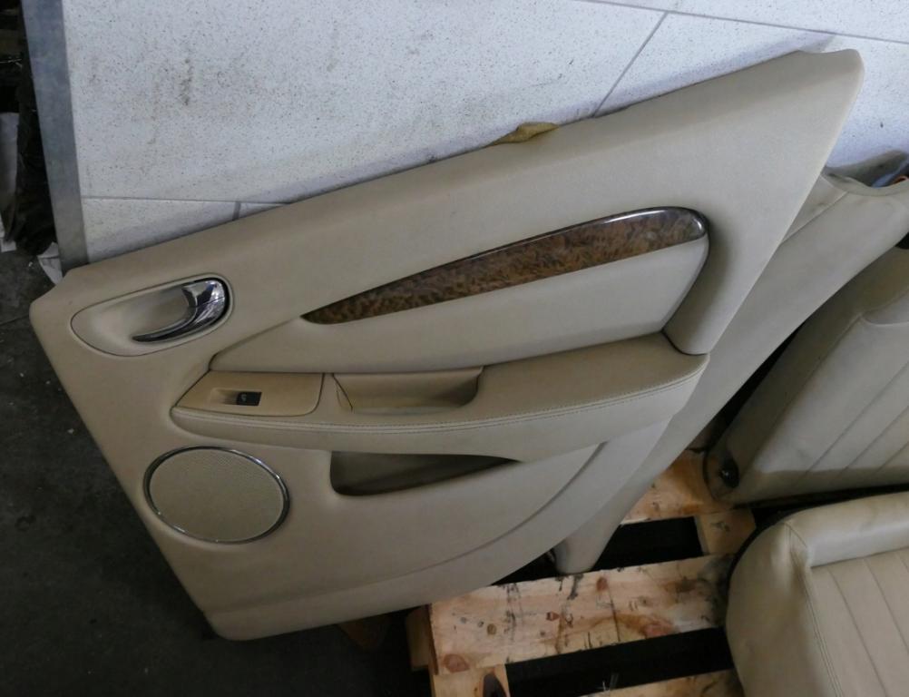 Jaguar X-type combi 2.0 D diesel MT 96 kW 2006  Sedačka, sedadlo