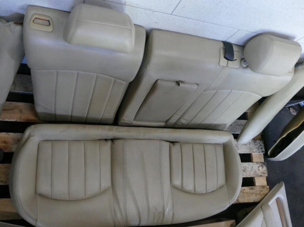 Jaguar X-type combi 2.0 D diesel MT 96 kW 2006  Sedačka, sedadlo
