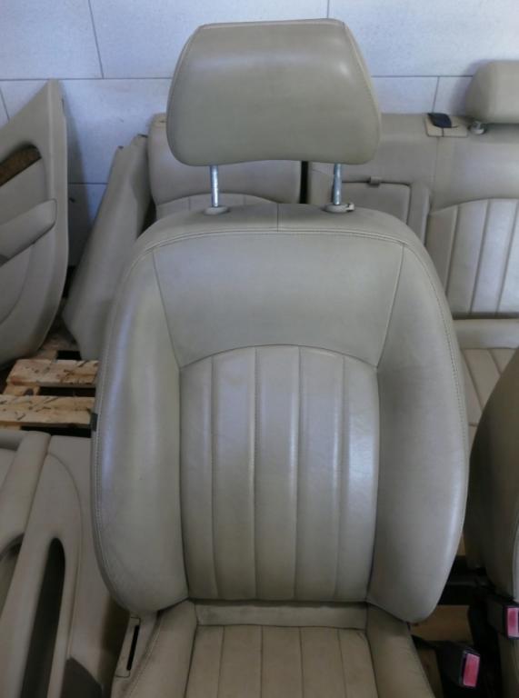Jaguar X-type combi 2.0 D diesel MT 96 kW 2006  Sedačka, sedadlo