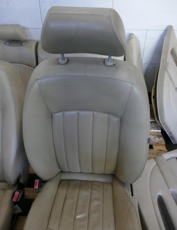 Jaguar X-type combi 2.0 D diesel MT 96 kW 2006  Sedačka, sedadlo