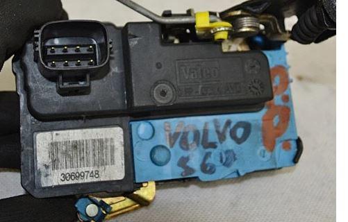 Volvo S80 I 1998-2006 sedan 2.0 T petrol AT 132 kW 2001  Zámok 30699748