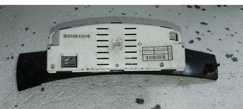 Honda Civic VIII 2006-2011 sedan 1.8 16v petrol MT 103 kW 2007  Prístrojová doska, displej