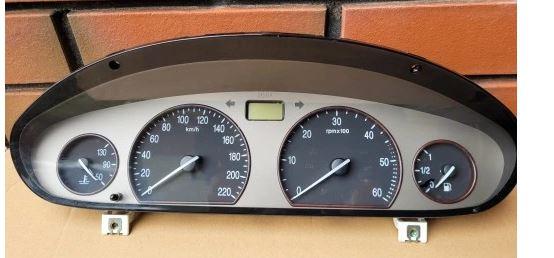 Lancia Lybra sedan 1.6 16v petrol MT 76 kW 2003  Prístrojová doska, displej 503000011200