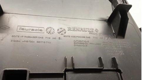 Renault Megane II 2003-2008 hatchback 1.6 16v petrol MT 83 kW 2002  Priehradka, kastlík 8200179946 8200078820