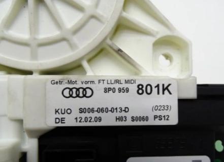 Audi A3 8P 2003-2012 hatchback 1.6 petrol MT 75 kW 2003  Motorček okien predný pravý 8P0959801K