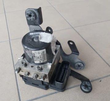 Renault Megane III 2008-2016 hatchback 1.9 DCI diesel MT 96 kW 2009  Pumpa ABS 476608247R 00.0405-104D.0