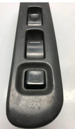 Subaru Justy III 2003-2007 hatchback 1.3 16v petrol MT 69 kW 2003  Prepínač 2526L21