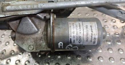 Audi A2 hatchback 1.4 16v petrol AUA MT 55 kW 2000  Motorček stieračov predný 8X1955023E