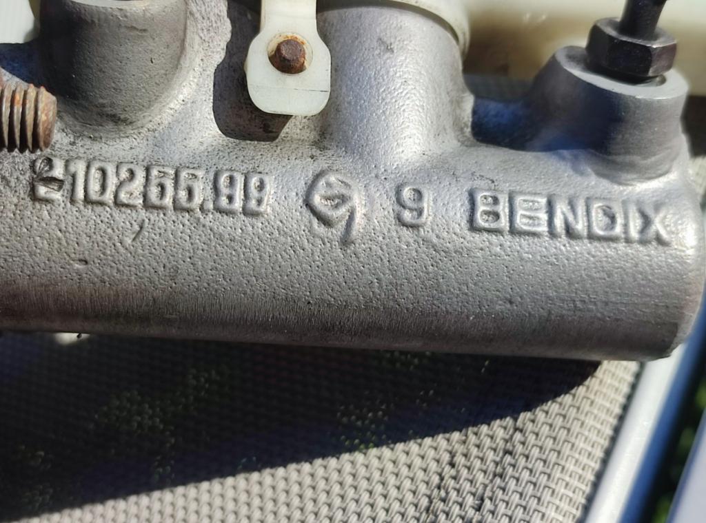 Seat Ibiza II 6K 1993-2002 hatchback 1.4 petrol MT 44 kW 2000  Posilňovač bŕzd 6N1612105H