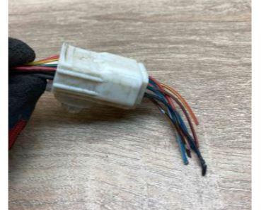 Mazda 323 hatchback 2.0 D diesel MT 52 kW 1998  Modul 3866062J0