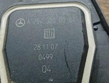 Mercedes E W212 2009-2016 sedan 2.2 CDI diesel AT 125 kW 2009  Pedál A2043000004