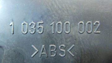 Volkswagen Bora sedan 1.4 16v petrol MT 55 kW 2000  Prístrojová doska 1J0919881B