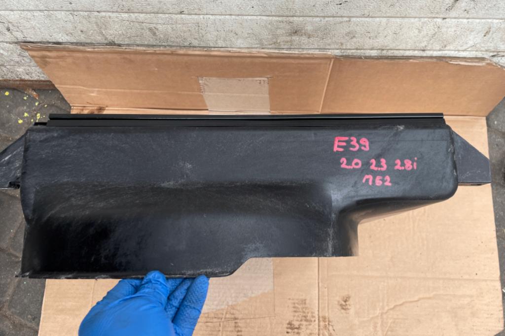 BMW 5 E39 1996-2003 sedan 2.0 petrol M52 MT 110 kW Obal ventilátora 1740700 2139411157