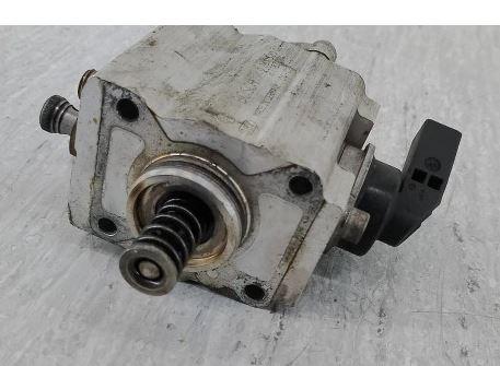 Volkswagen Golf V 2003-2009 hatchback 1.6 FSI petrol MT 85 kW 2003  Palivové čerpadlo 0261520024