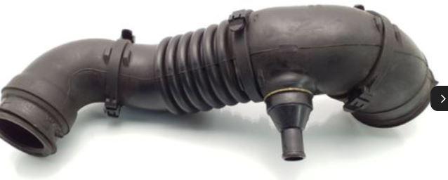 Toyota Rav4 II 2000-2005 hatchback 2.0 D4D diesel MT 85 kW 2004  Rúrka chladenia vzduchu 1788027060/1788127090