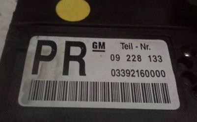 Opel Vectra B 1995-2002 hatchback 1.6 16v petrol MT 74 kW 1998  Prepínač svetiel 09228133