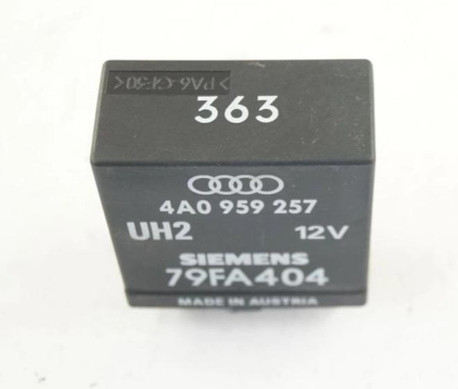 Audi 80 B4 1991-1994 sedan 1.9 TDI diesel MT 66 kW 1995  Relé 4A0959257 79FA404