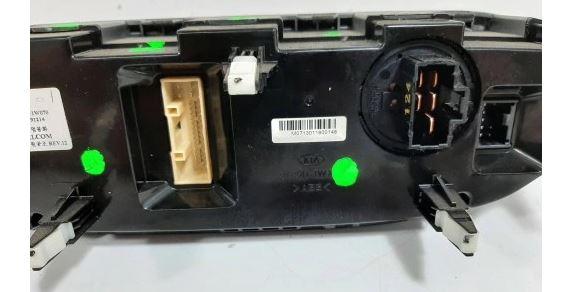 Kia Rio III 2011-2017 hatchback 1.2 16v petrol MT 62 kW 2012  Prepínač 97250-1W070