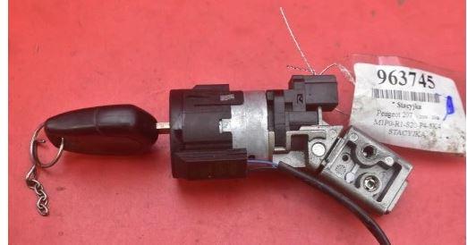 Peugeot 207 hatchback 1.4 HDI diesel 50 kW 2007  Spínacia skrinka 36393600