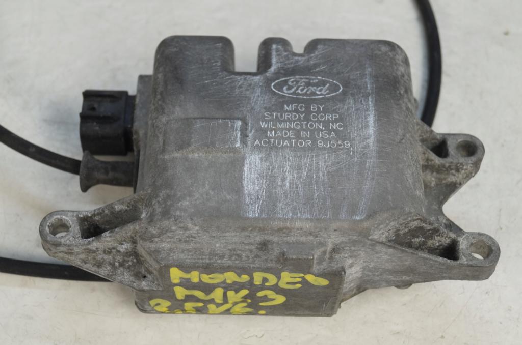Ford Mondeo Mk3 2000-2007 sedan 2.5 V6 petrol MT 125 kW 2004  modul IMRC 9J559